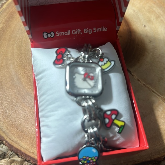 Hello Kitty Watch - Picture 6 of 11